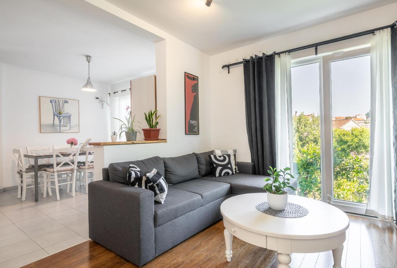 Apartament Karisima