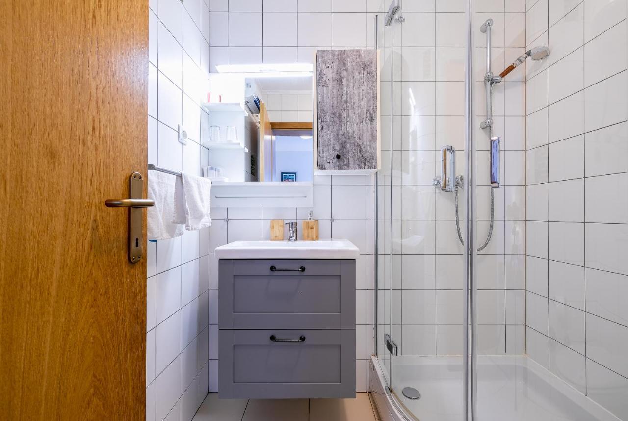 Apartament Karisima *