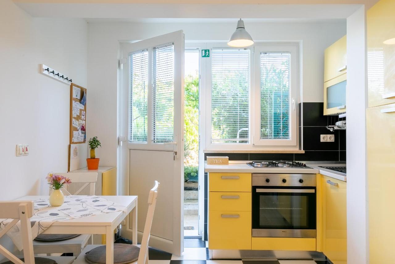 Apartament Karisima