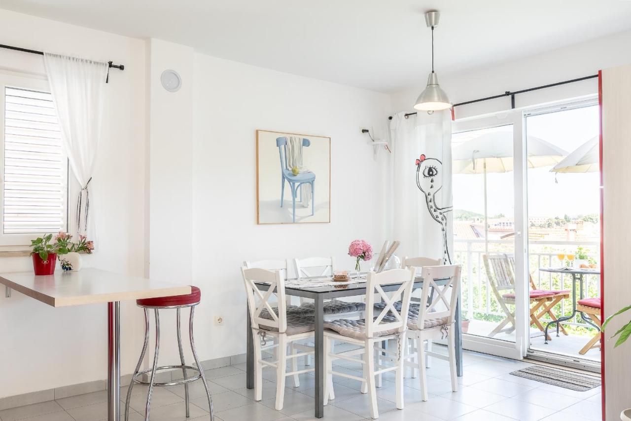 Karisima Apartament *
